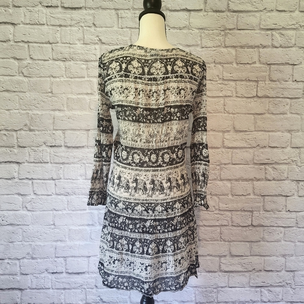 Joie Vork black white elephant print semi sheer 3/4 sleeve dress size M - Picture 8 of 9